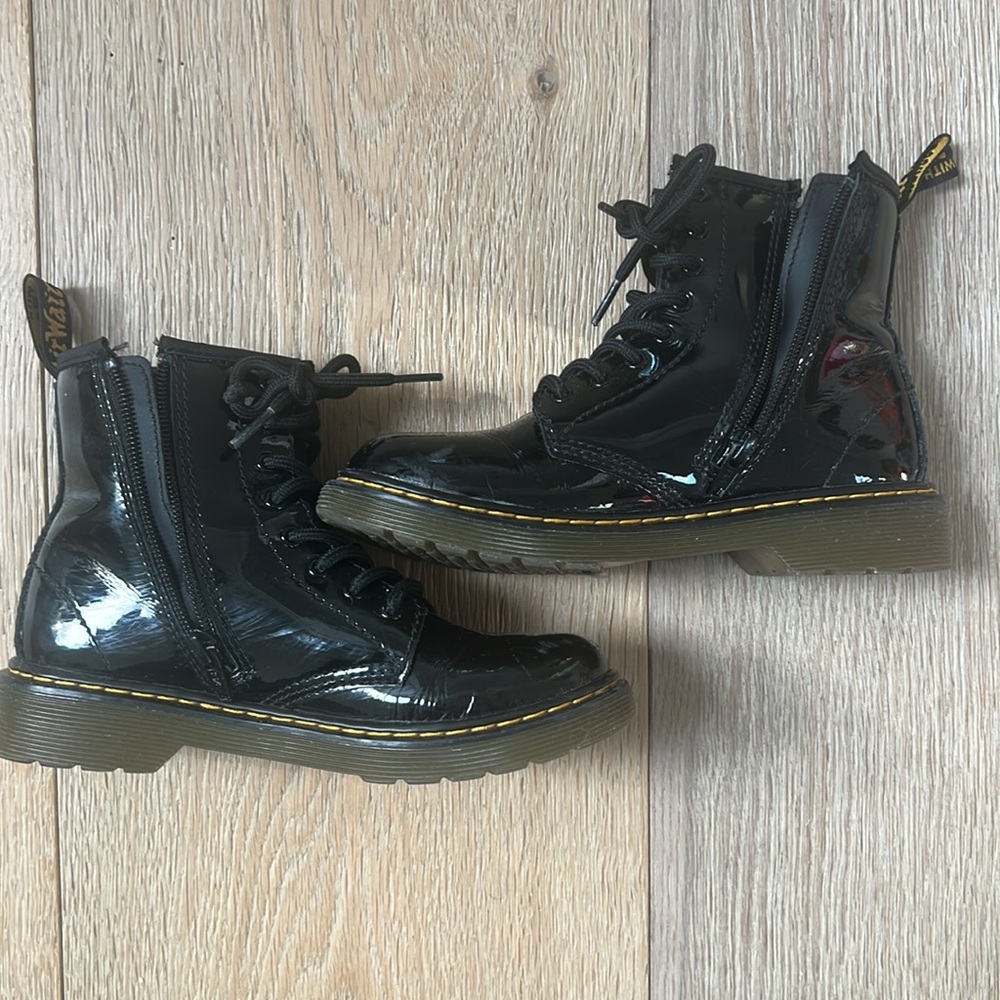 Doc Marten’s Black Patent Leather Boots - 1460J Style. Size‎ 2.